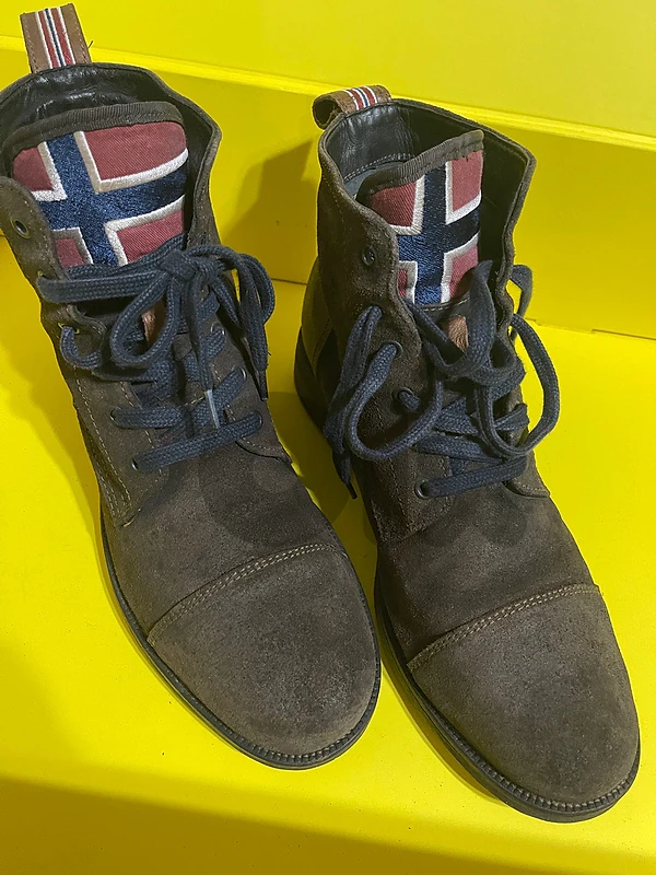 NAPAPIRI brown nubuck leather size 44