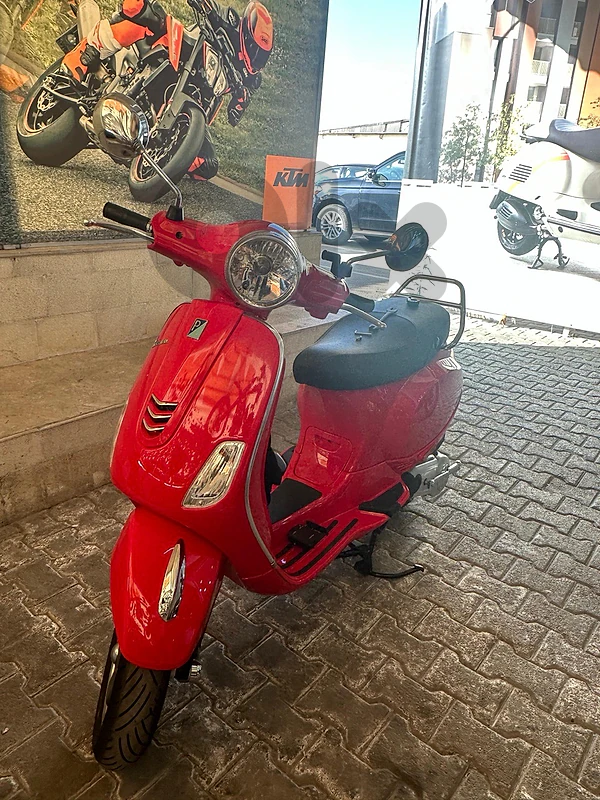 vespa vxl 2024 one owner for sale