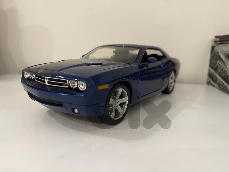 Dodge challenger scale 1/18