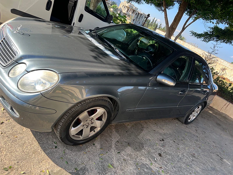 Mercedes-Benz 200 Series 2005