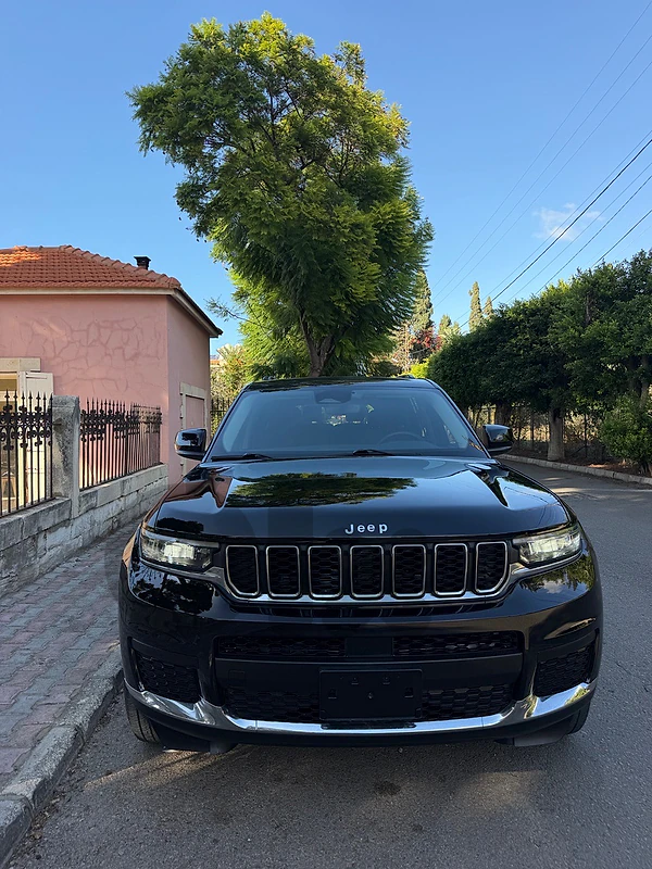 Jeep Grand Cherokee 2023 Laredo
