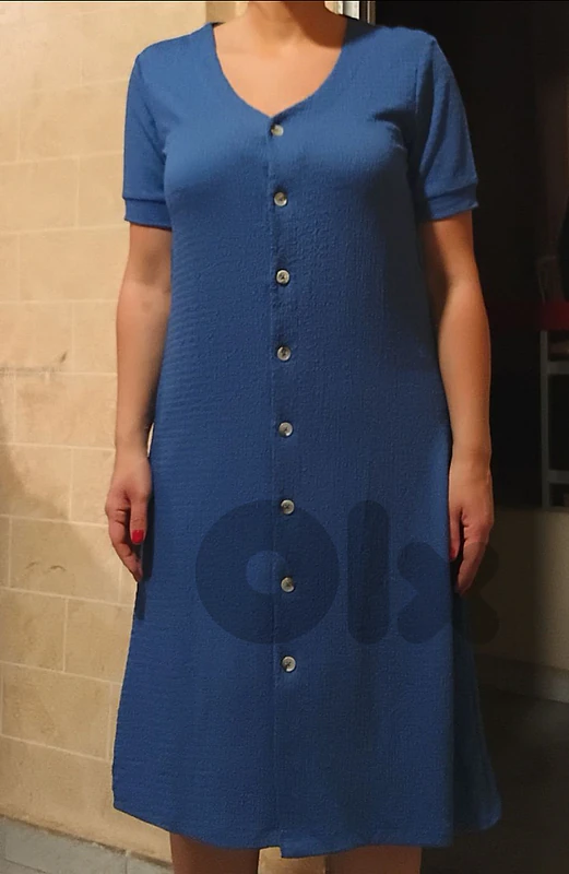 blue dress