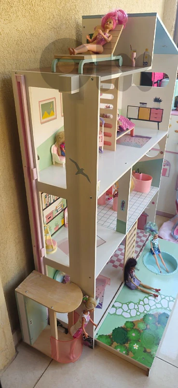barbies house