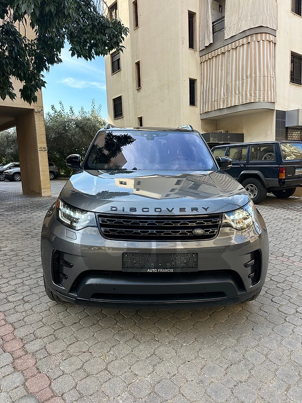 Land Rover Discovery 2019 gray on black (clean carfax)