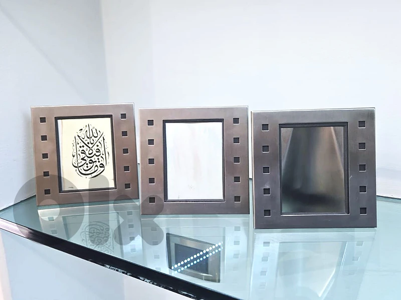 Picture Frames & Vase in Stainless Steel 316