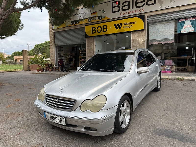 Mercedes-Benz C-Class 2003 C200 German source 4 cylinder !