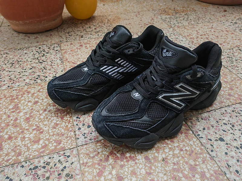 New Balance* woman