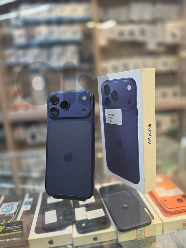 Used iphone 17 pro max 256 sim   *93 cycle Warranty:3/12/2026