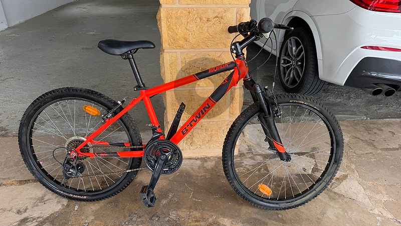 B’Twin Rockrider 500 Mountain Bike – Red & Black
