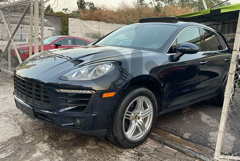 Porsche Macan S 2017 luxury package Ajnabieh Clean carfax