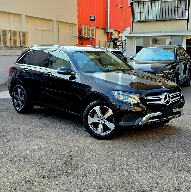MERCEDES-BENZ GLC 300 4MATIC LAUNCH EDITION 2019 LOW MILEAGE MINT