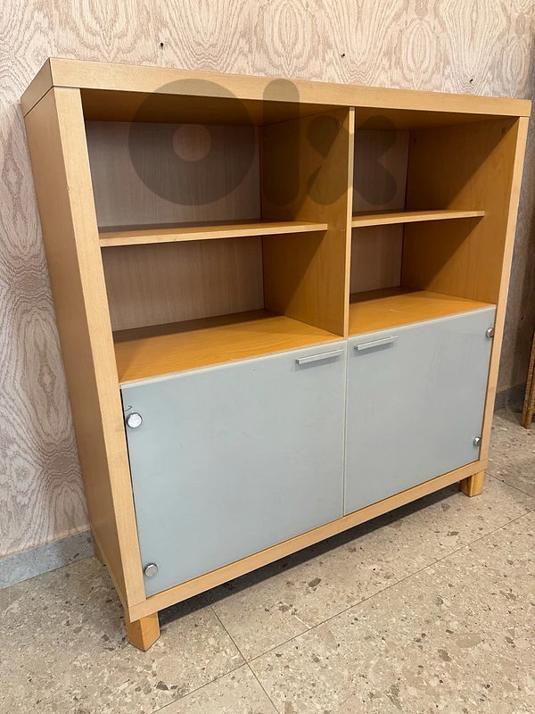 wood unit , in good condition