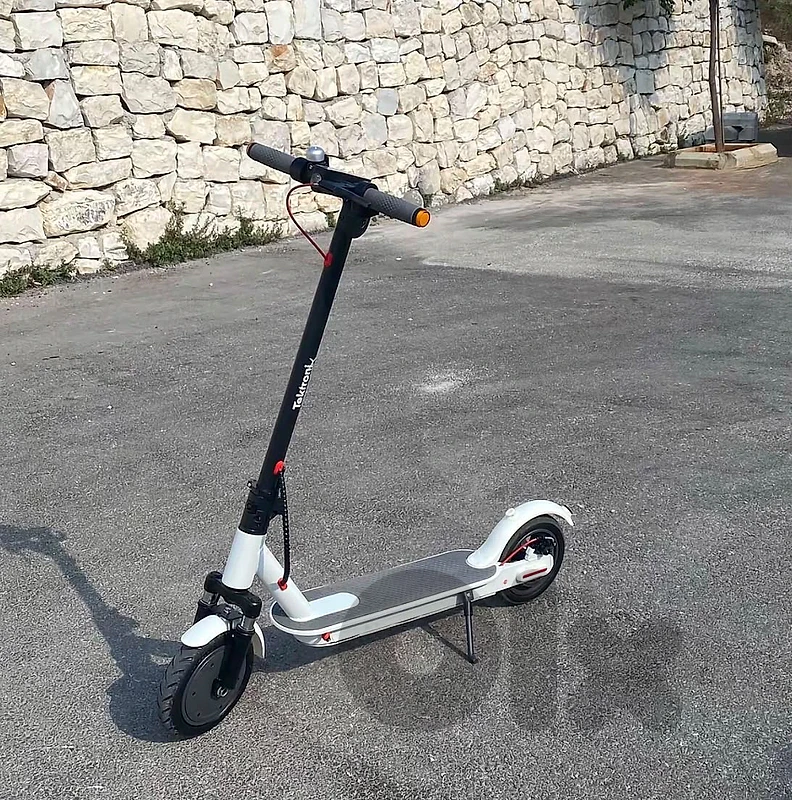 cleen barely used electric scooter new back tire
