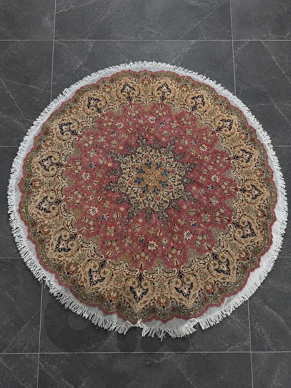🌟 سجادة عجمي إيراني فخمة للبيع 🌟