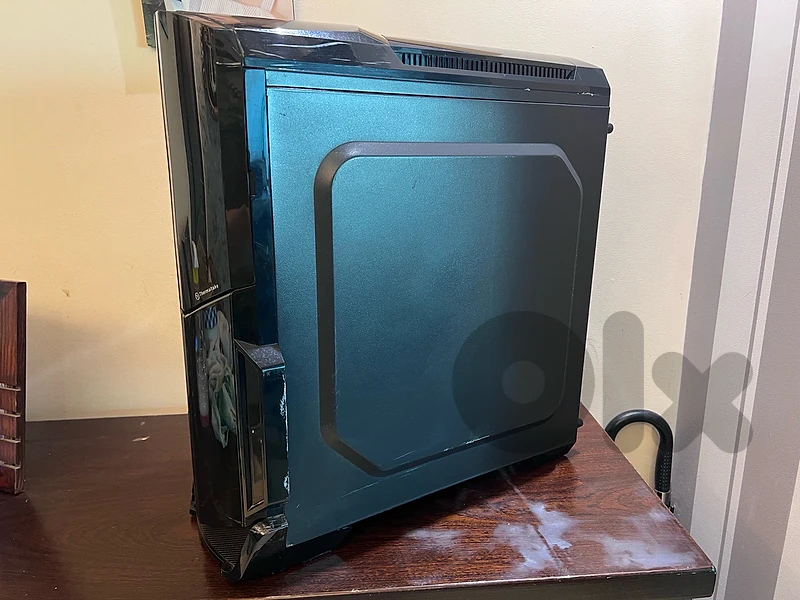Thermaltake Versa N21 ATX Case - Side Window, Custom Red Paint