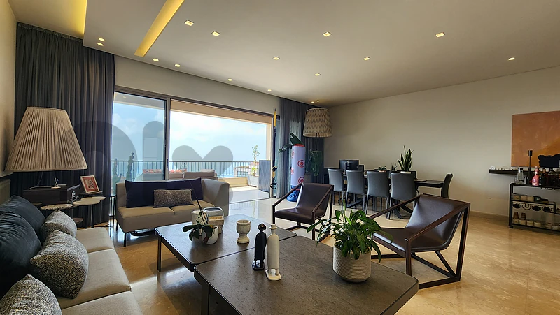 210 m² 3-Bedroom Apartment for Sale in Ballouneh