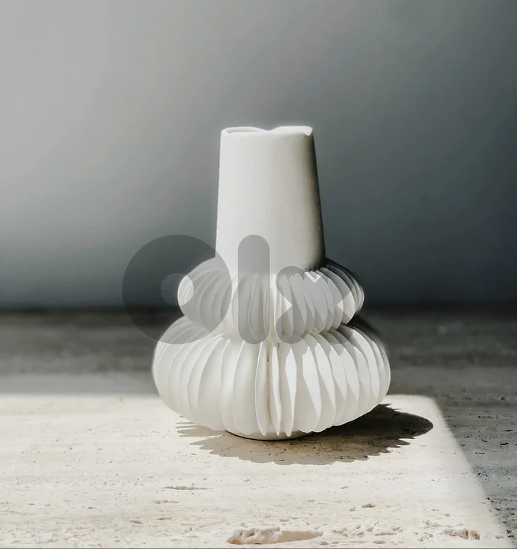 Double-Tier Fin Fine Bone China Vase