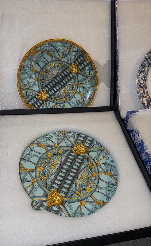 صحون versace