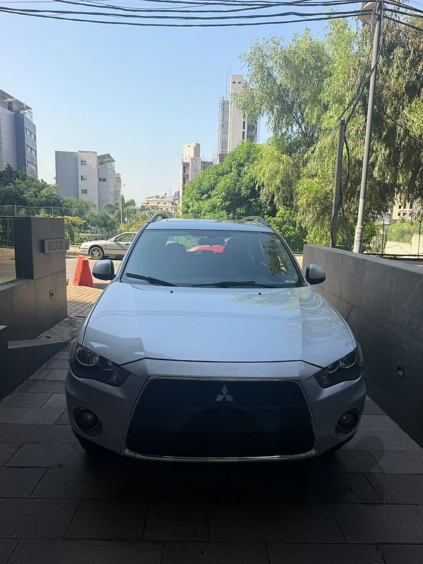 Mitsubishi Outlander 2011 Company Source Mitsubishi Outlander 2011 Company Source