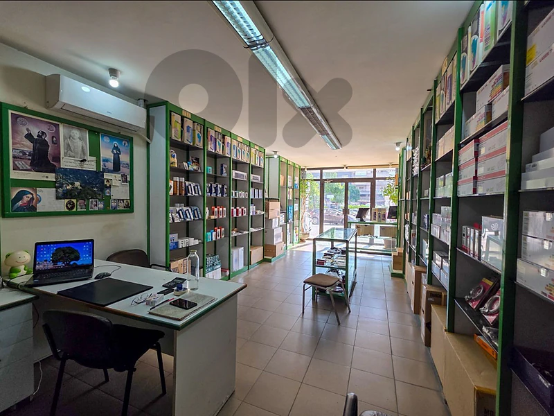 Prime location shop in Dekwaneh, Maten