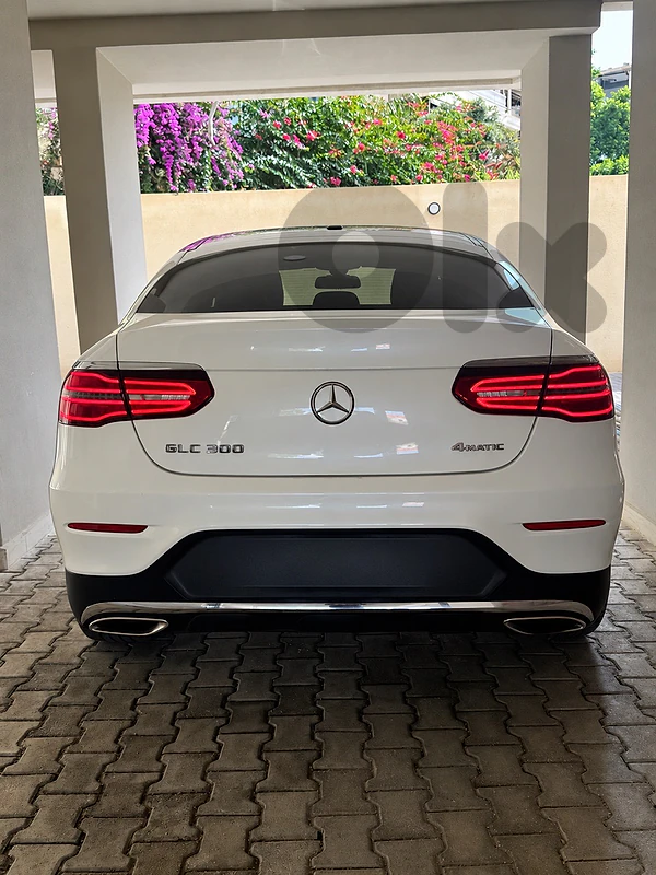 GLC 300 Coupe AMG Package (Low Mileage+ Clean Carfax) GLC 300 Coupe AMG Package (Low Mileage+ Clean Carfax)