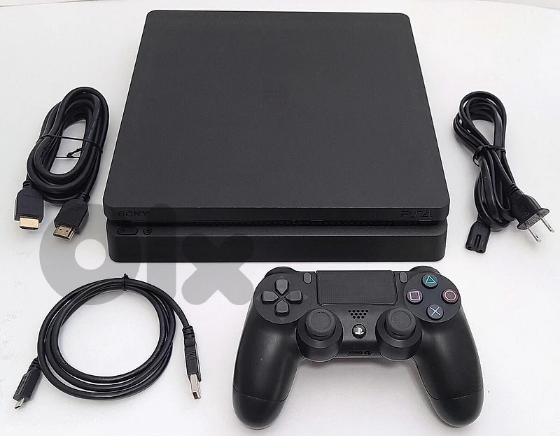 PS4 Slim + Maske Original+ 15 game