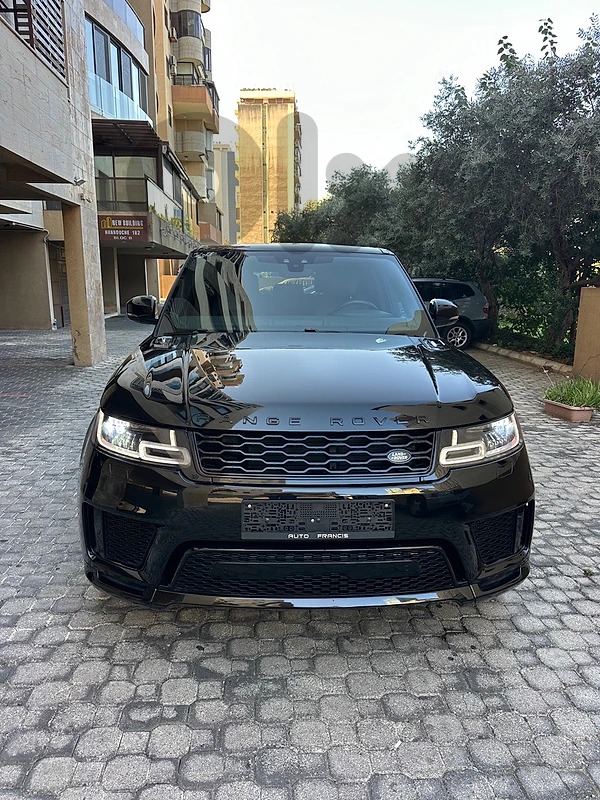 Range Rover Sport V8 Dynamic 2018 black on black (clean carfax)