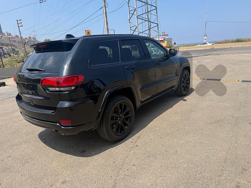 grand cherokee 2018 altitude 4x4