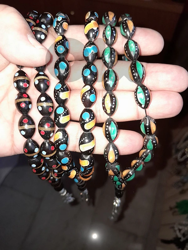 تحف فنية بين يديك.. مسابح كوك أصلية مميزة مطعمة✨
​لكل م