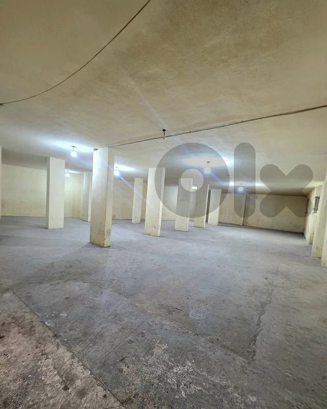 مستودع غير صناعي للايجار في الحازمية Depot for rent in Hazmieh