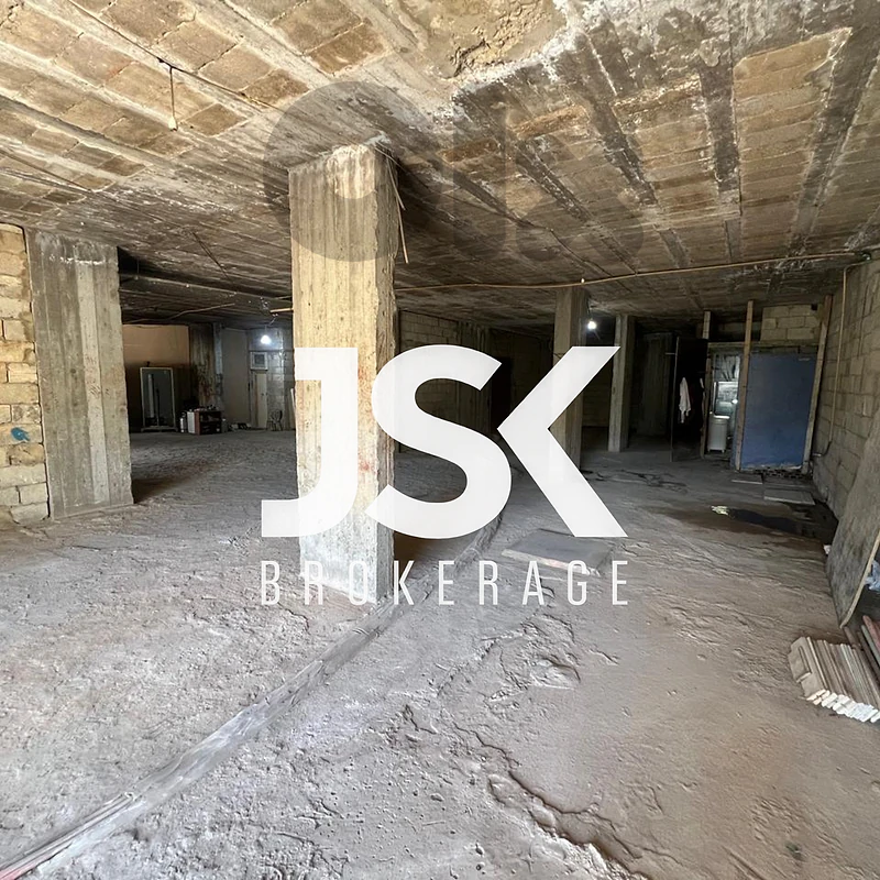 L23073  Warehouse For Sale in Prime Location in Baabdat