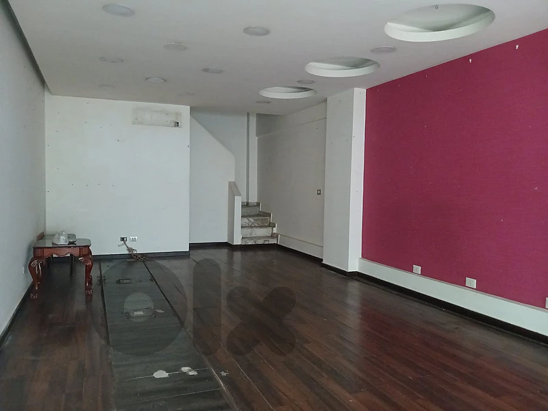 Shop For Sale In Al Zarifمحل للبيع في الظريف