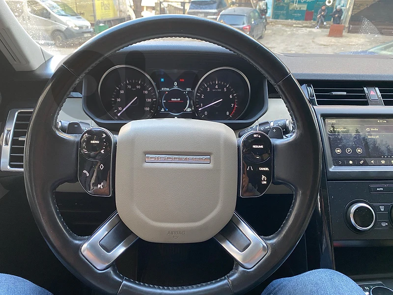 Land Rover Discovery 2019 se