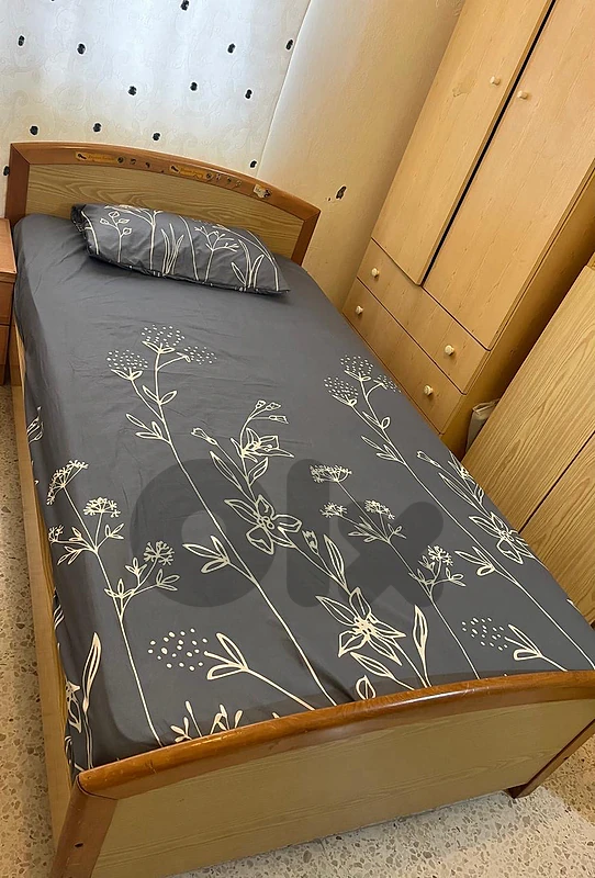 Full bedroom