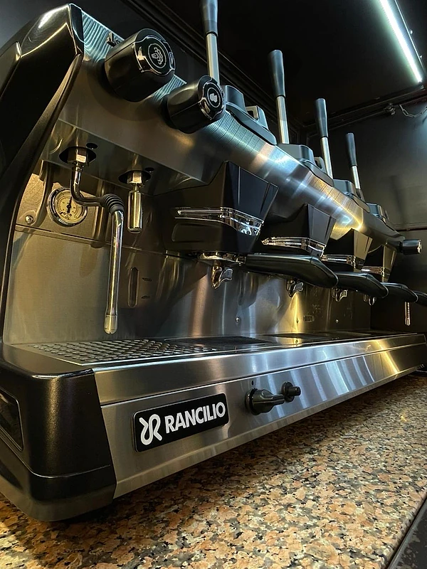 espresso machine مكنة قهوة