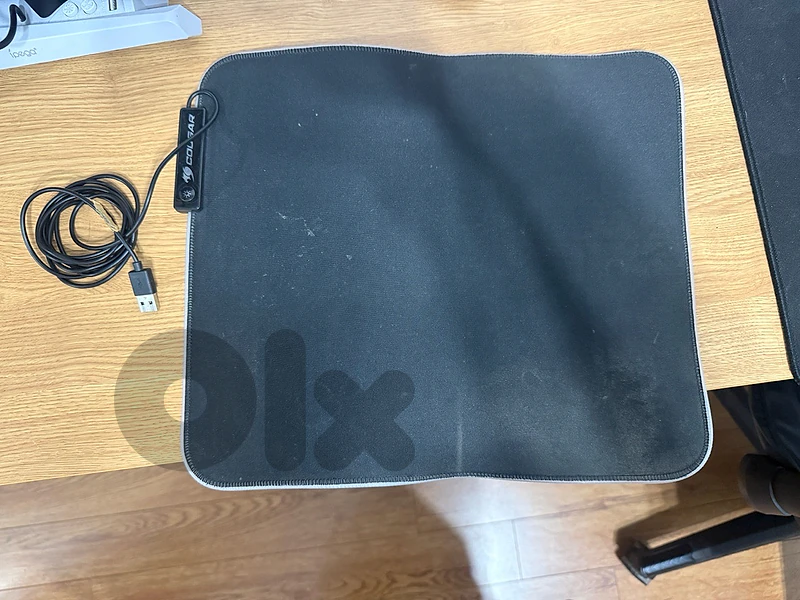 Cougar RGB Gaming Keyboard + LED Mousepad – Excellent Condition