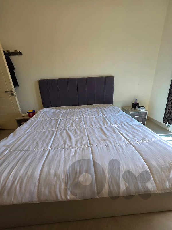 Bedroom set for sale: used like new