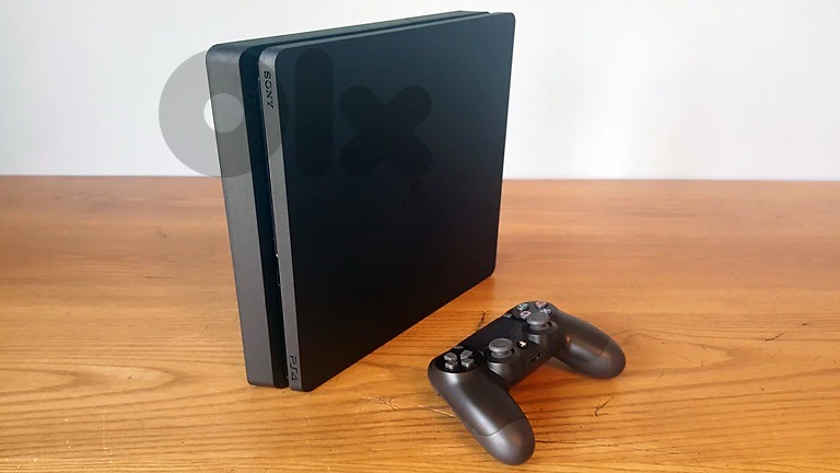 PS4 WITH GTA5 FC27 Fc26 FIFA23  with ps4 box