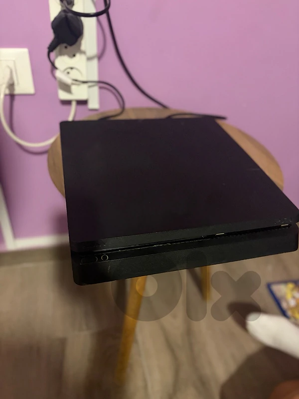 PS4 used no controller with 3 games