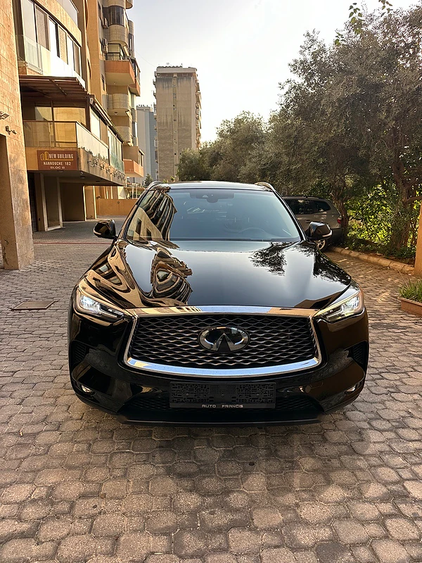 Infiniti QX 50 AWD 2020 black on black (clean carfax)
