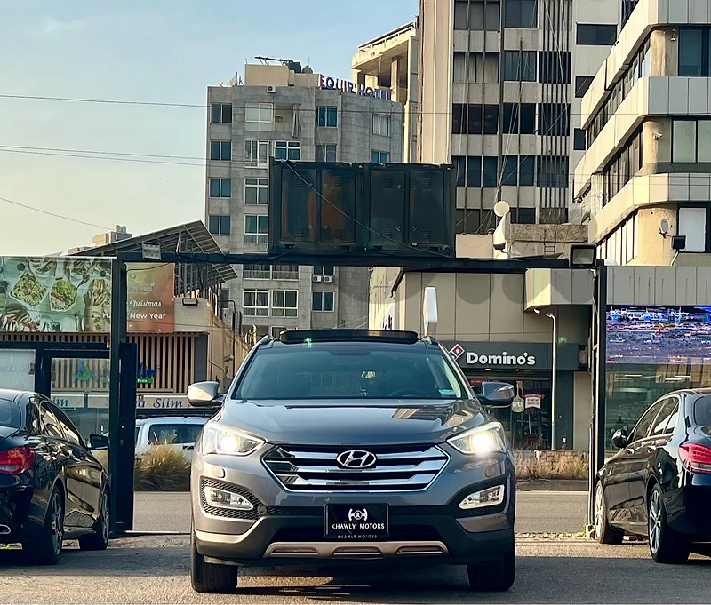 Hyundai Santa Fe 3.3L 4WD very clean!! Hyundai Santa Fe 3.3L 4WD very clean!!