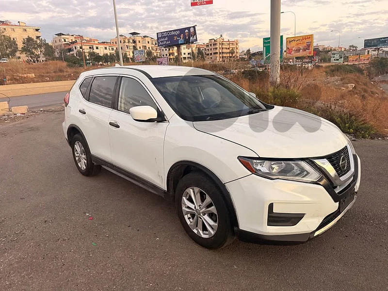 Nissan rogue S 2018