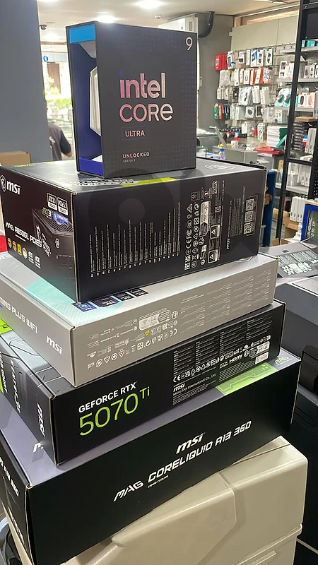 ultra gaming pc  Ultra 9 5070 TI