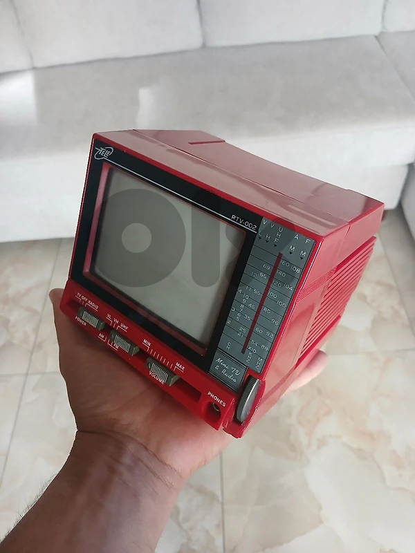 Mini Tv Rare Red Color Vintage  تلفاز قديم صغير  لون الأحمر النادر