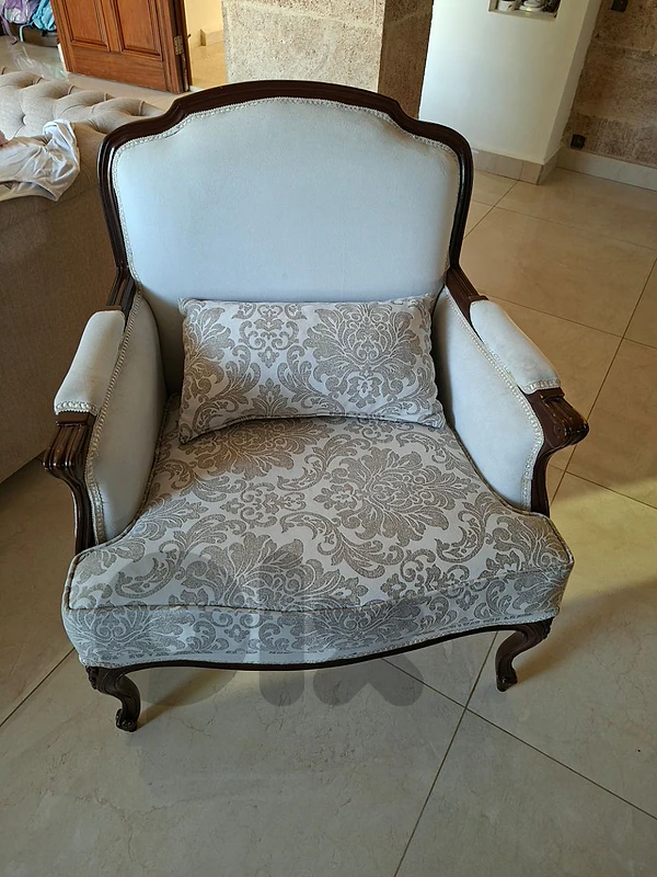 2 classic chairs L shape sofa 2 classic chairs L shape sofa