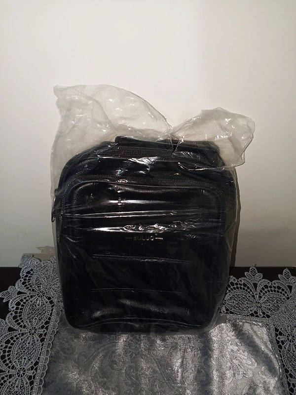 شنطة رجالي للبيع ماركة Jeep بعدا جديد السعر 35$