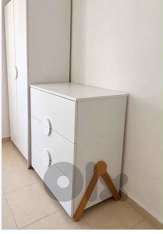 baby bed with mattress closet and drawers and mosquito net