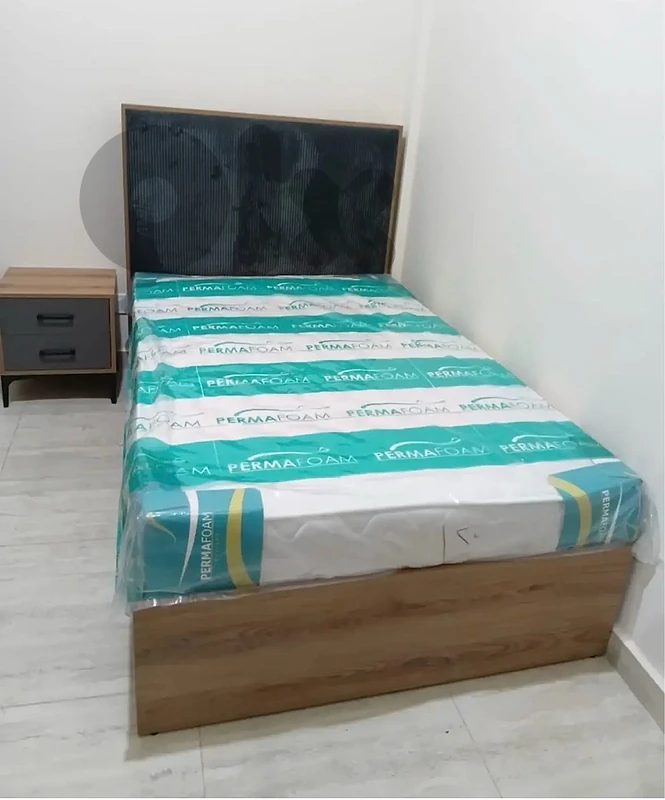 تخت مفرد ونص منجد مع فرشة جديد من المعمل