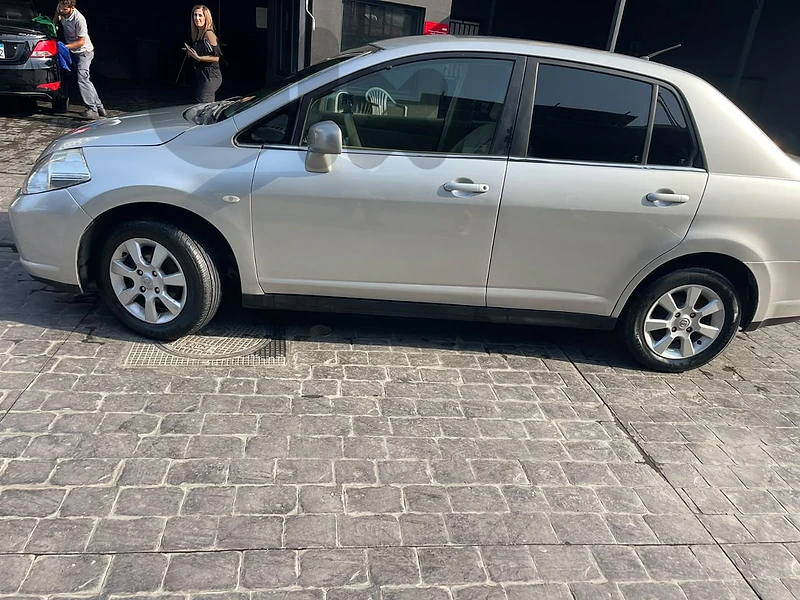 Nissan Tiida 2008 1.6 Nissan Tiida 2008 1.6