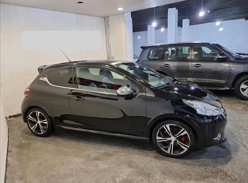 Peugeot 208 2015 GTI manual transmission Peugeot 208 2015 GTI manual transmission